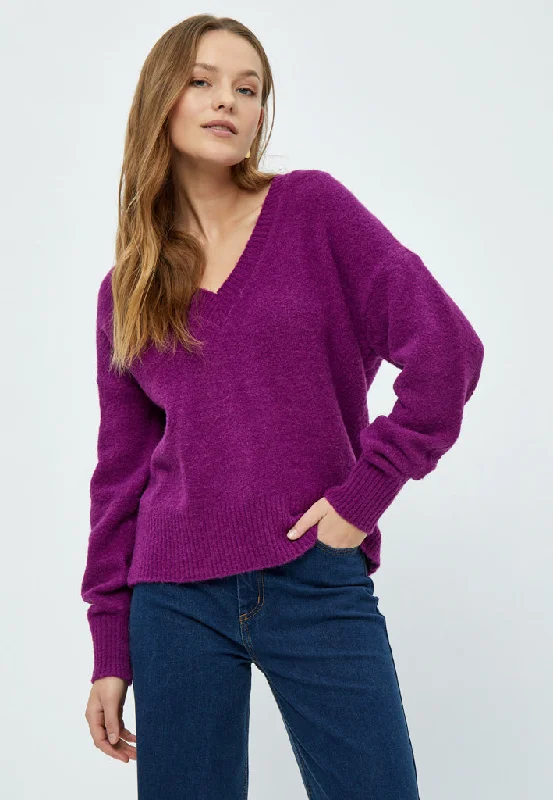 Pearl V-Neck Long Sleeve Knit Pullover - Hollyhock Purple